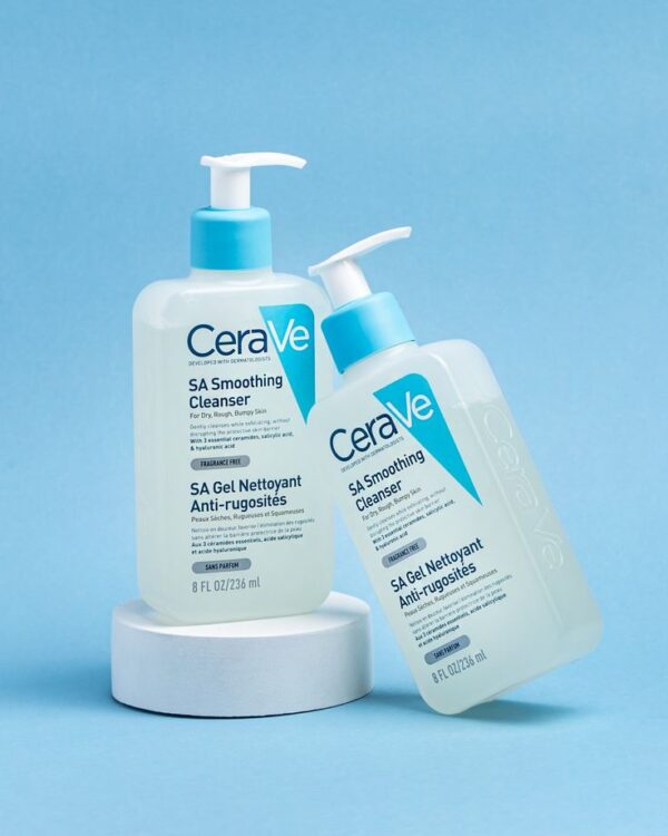 CeraVe SA Smoothing Cleanser Bumpy Skin 236ml - Image 2